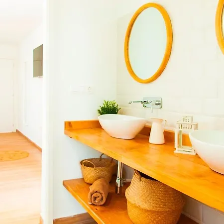 Araluce Villa Playa Honda (Lanzarote)